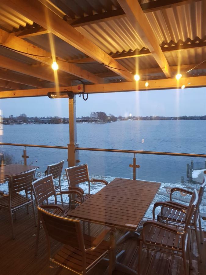 3 Bedroom Caravan With Hot Tub Tattershall Lakes Exteriör bild